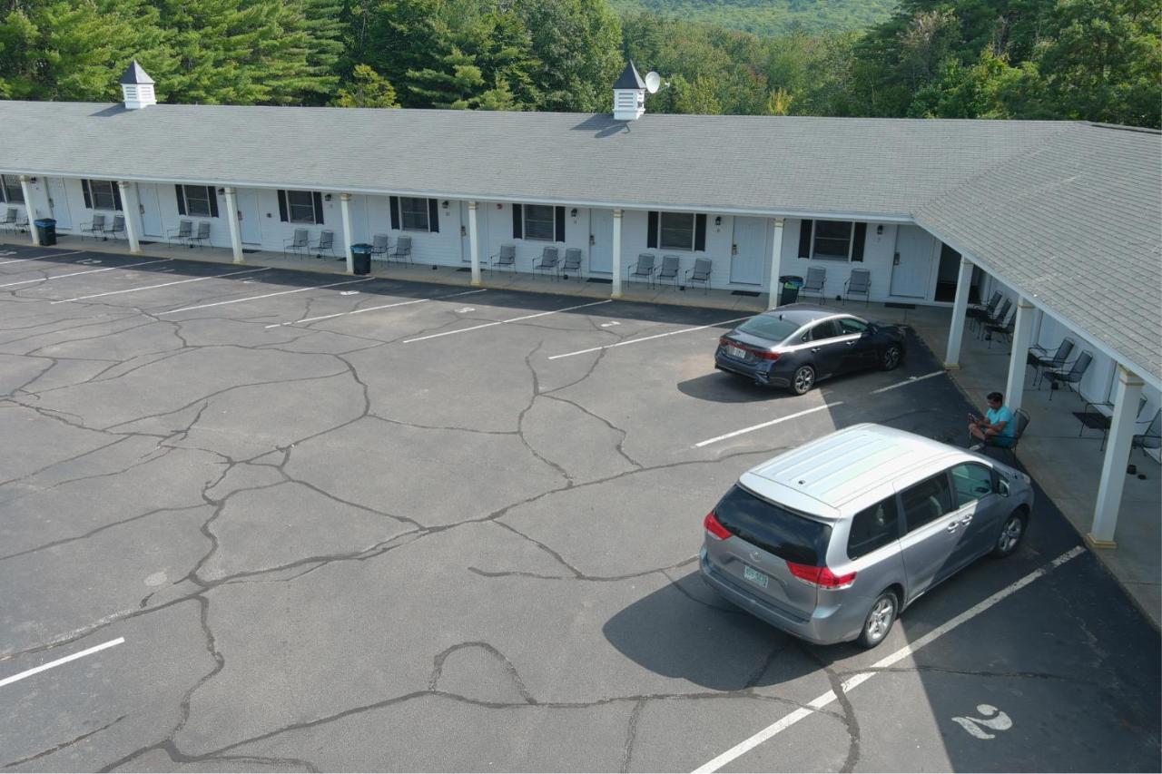 Colonial Motel นอร์ทคอนเวย์ ภายนอก รูปภาพ