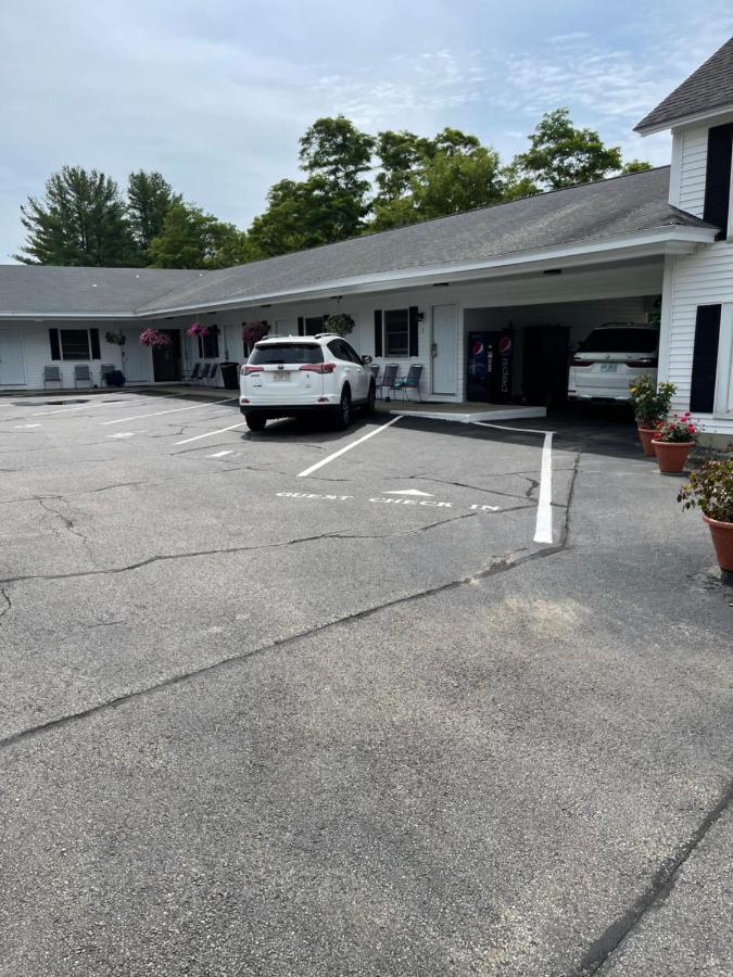 Colonial Motel นอร์ทคอนเวย์ ภายนอก รูปภาพ