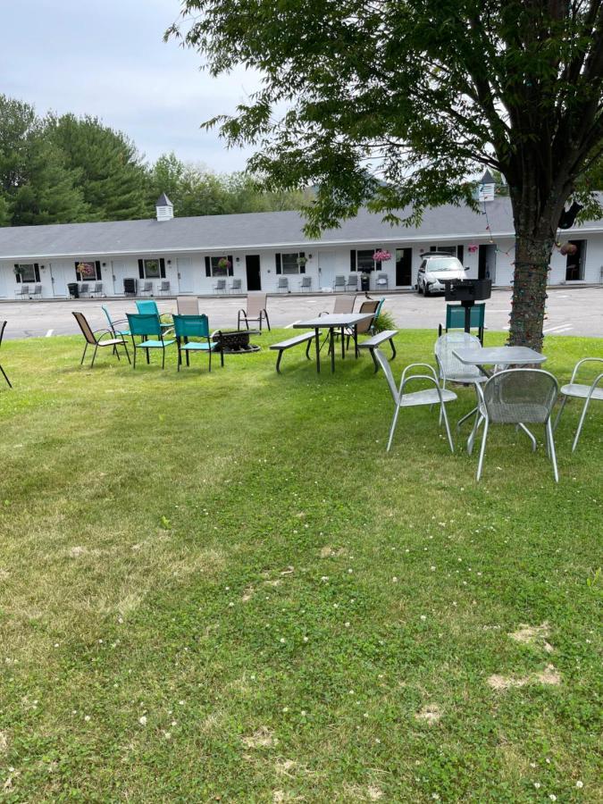 Colonial Motel นอร์ทคอนเวย์ ภายนอก รูปภาพ