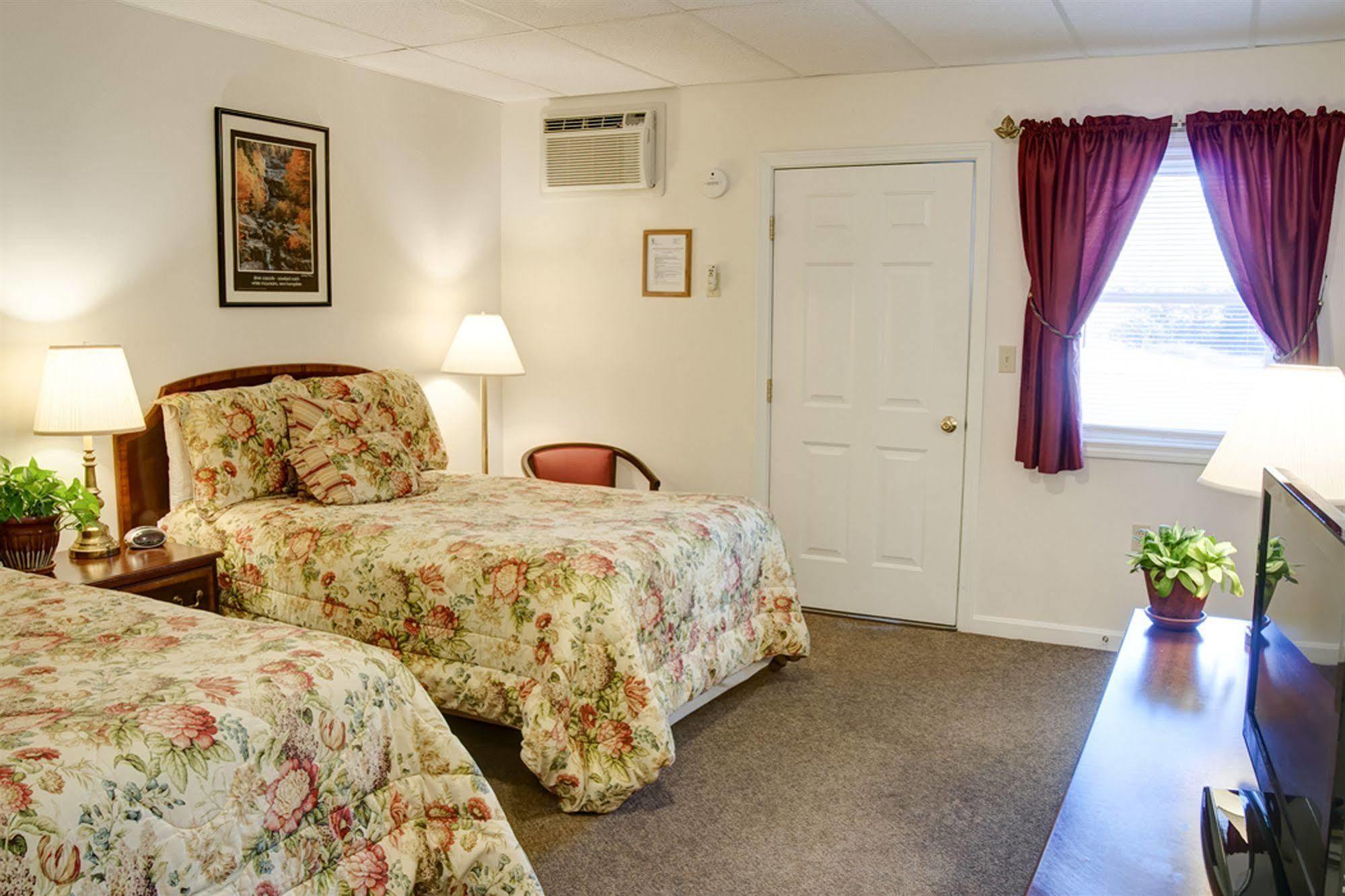 Colonial Motel นอร์ทคอนเวย์ ภายนอก รูปภาพ