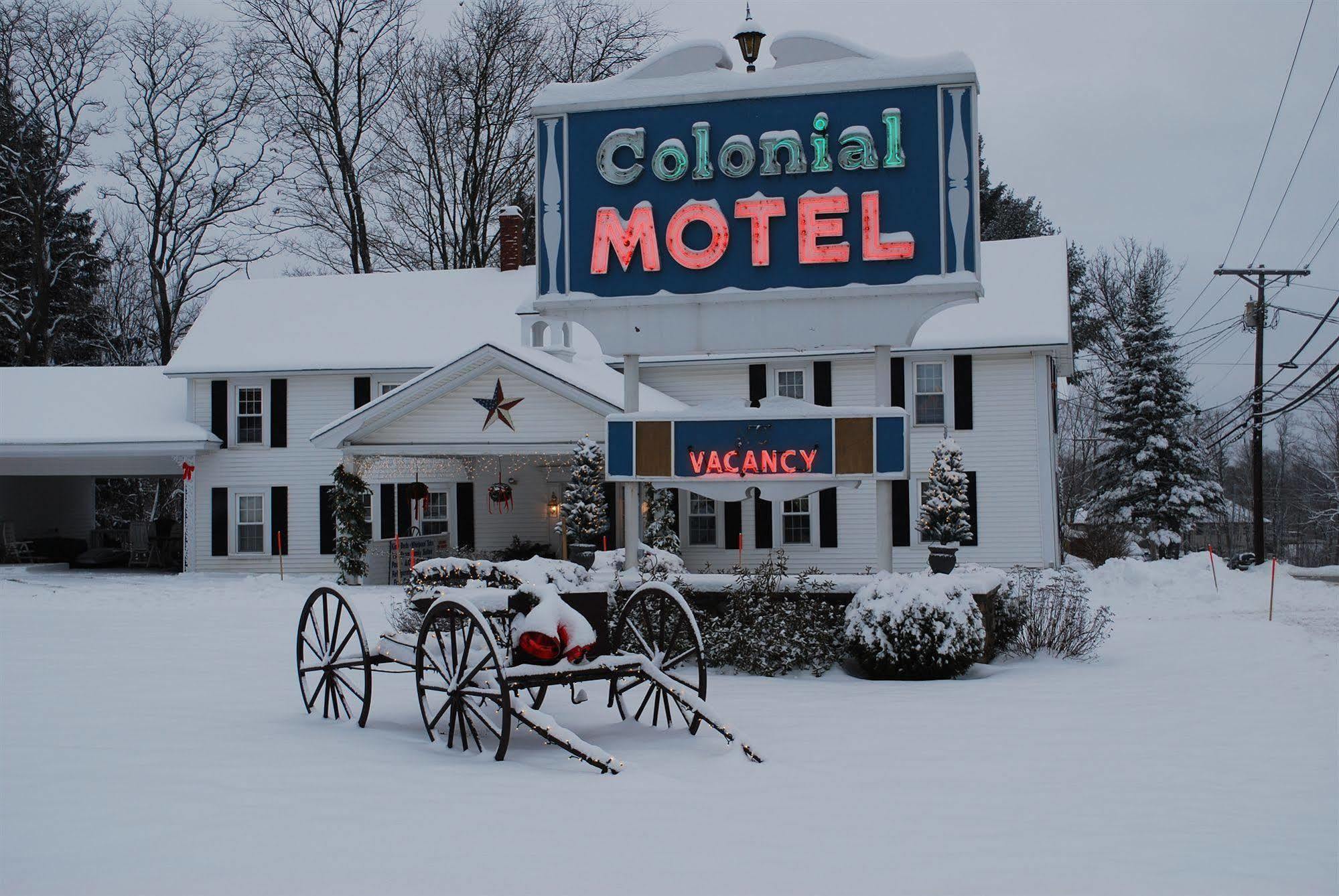 Colonial Motel นอร์ทคอนเวย์ ภายนอก รูปภาพ